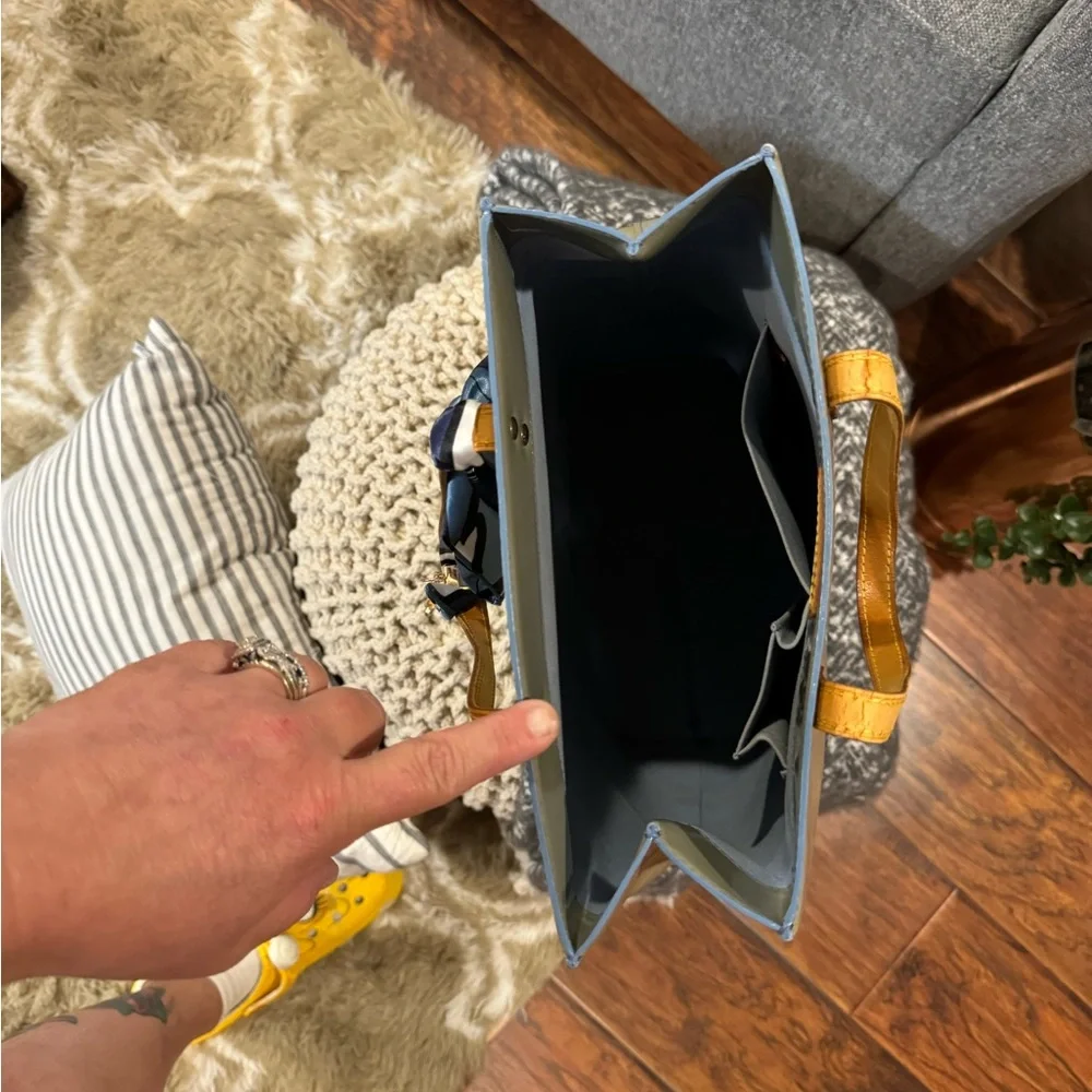 LV mono vernis reade mm tote seafoam green